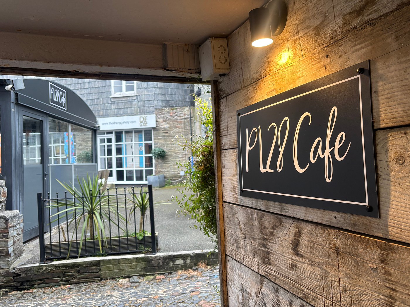 PL28 Cafe photo 2
